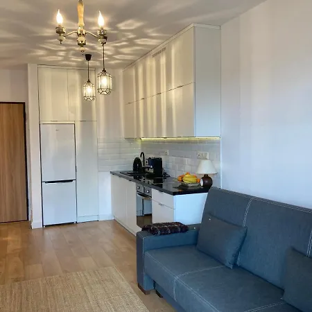 Modern In Centre Of +free Parking Apartment *