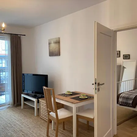 Modern In Centre Of +free Parking *